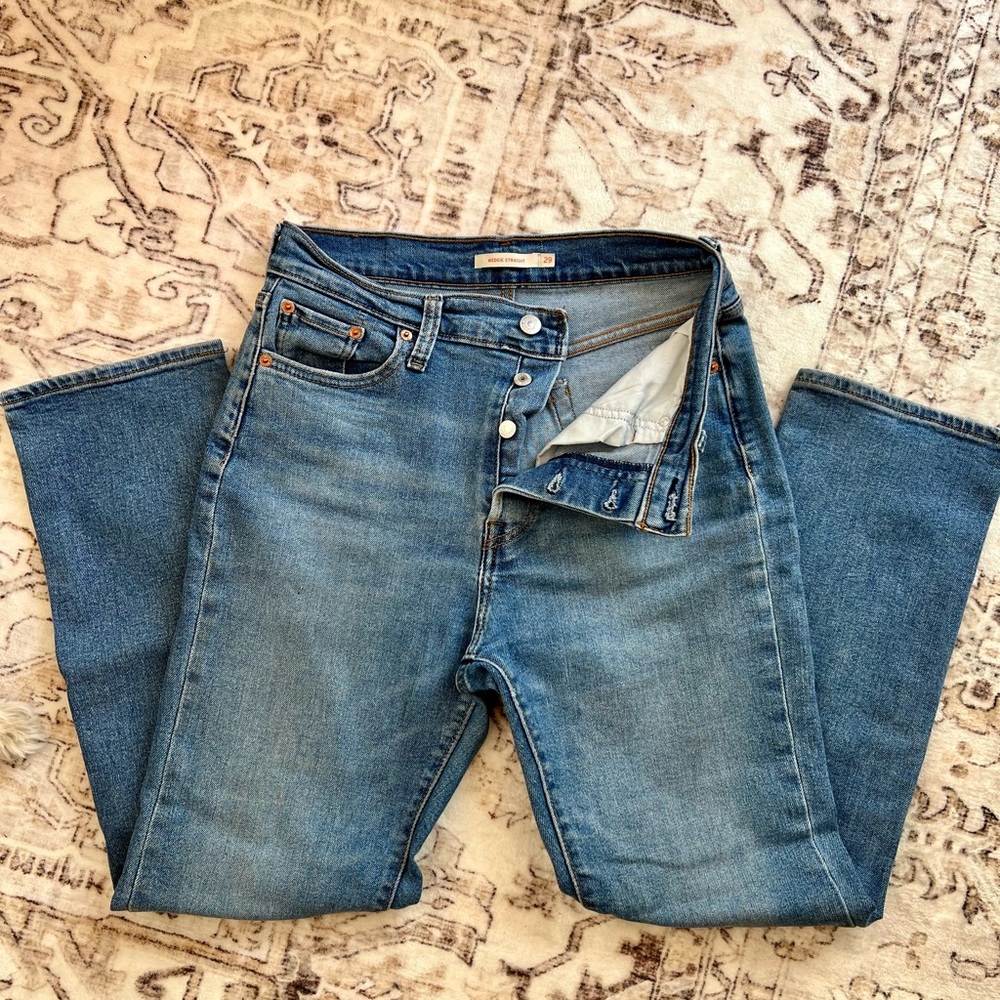 Wedgie Straight Levi’s Jeans
